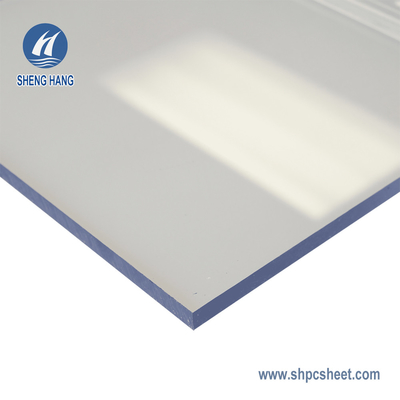 O sólido resistente UV do policarbonato 8 x 4 cobre 30mm